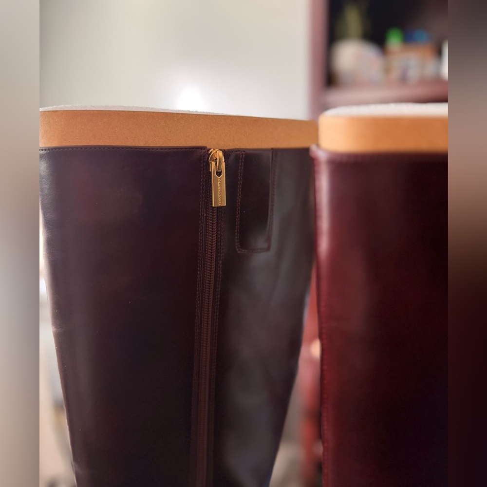 NWT  Vince Camuto Women's Tall Leather Block-Heel Boots - Burgundy - Picture 3 of 14